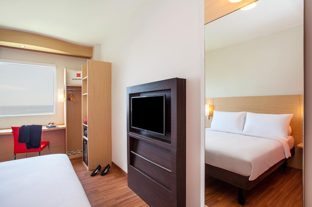 Ibis Manado City Center Boulevard Dış mekan fotoğraf